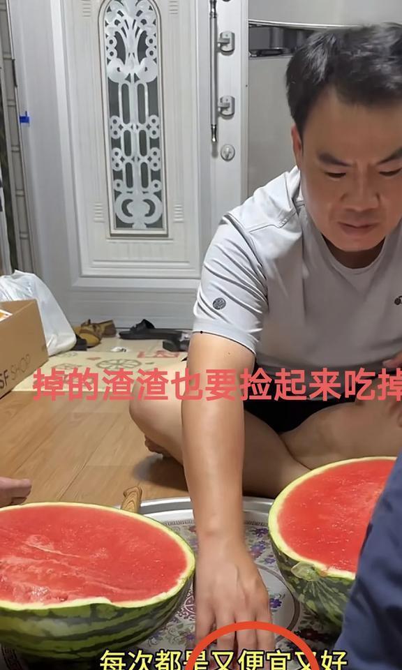 国外吃瓜爆料博主是谁,揭秘国外吃瓜爆料博主的真实身份