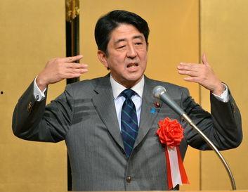 日本首相安培,日本政治舞台上的风云人物
