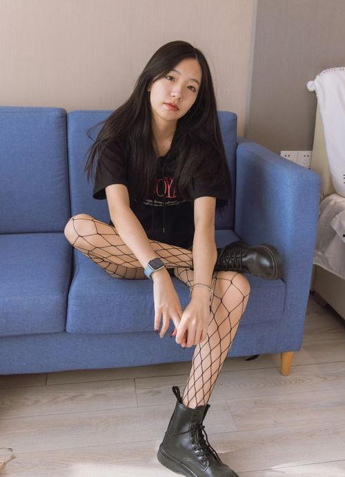 渔网袜美女图片大全,性感美女演绎时尚诱惑