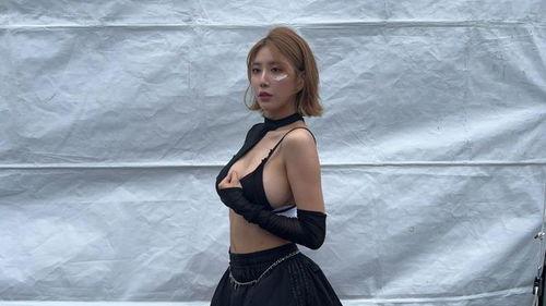 内衣穿戴视频,视频教学助你轻松驾驭时尚