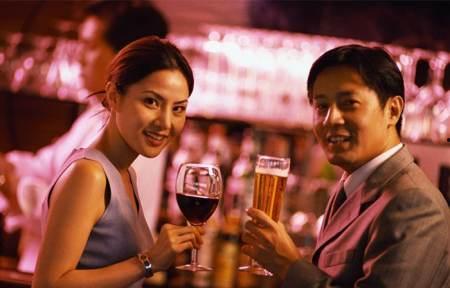 朋友喝酒图片大全,朋友喝酒欢乐时光精选图集