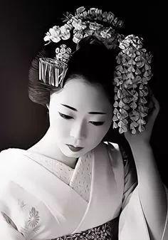 古代日本艺妓,探寻古代日本艺妓的传奇人生